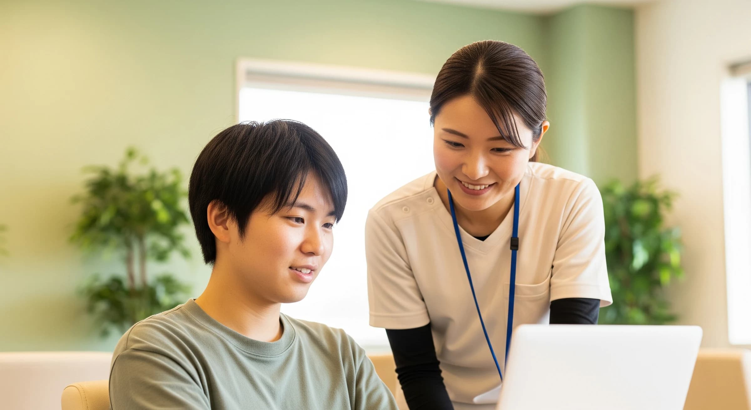 Loohcs で学ぶ利用者と寄り添うスタッフ